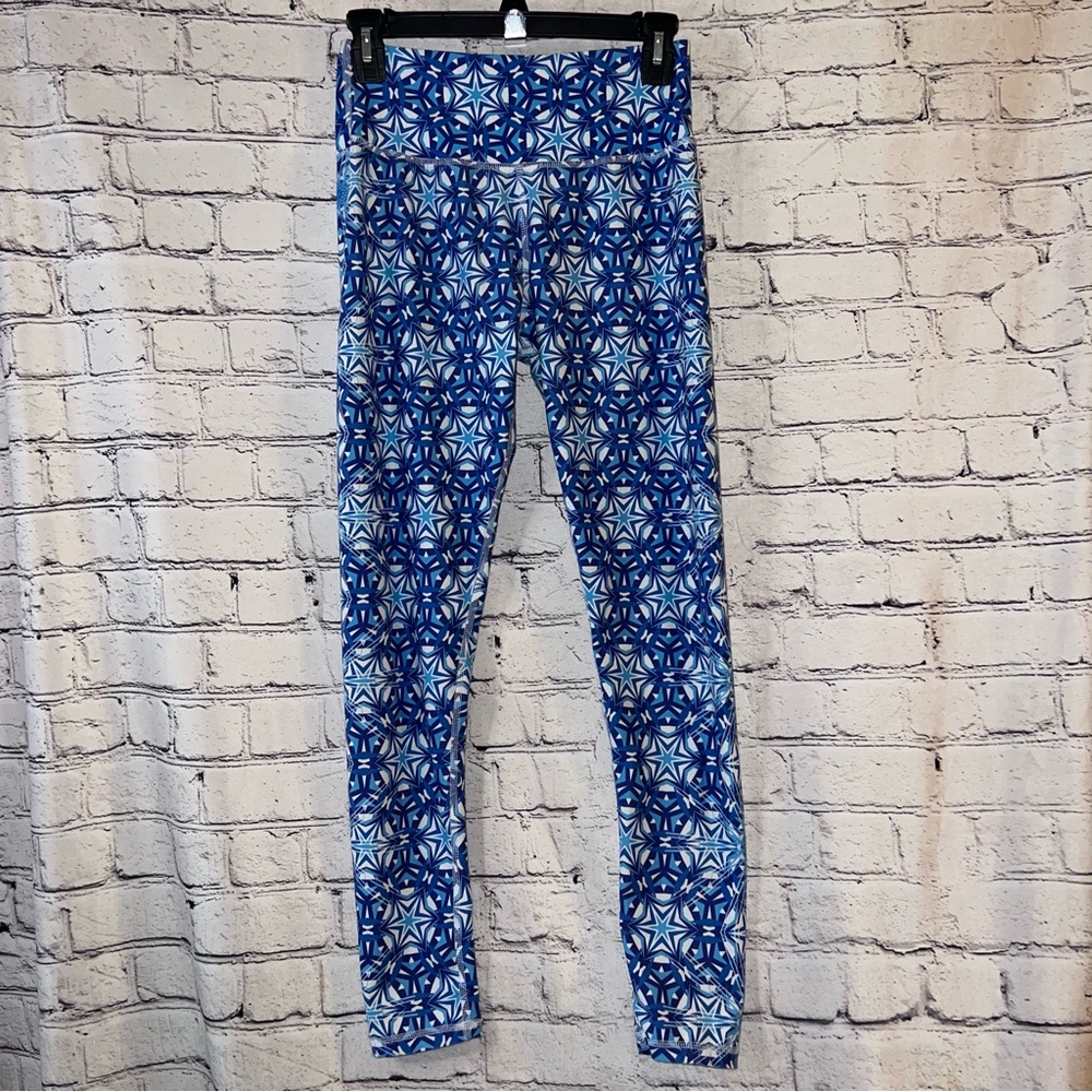 YMI‎ Performance High Waisted 7/8 Leggings Blue Star Print Size Medium